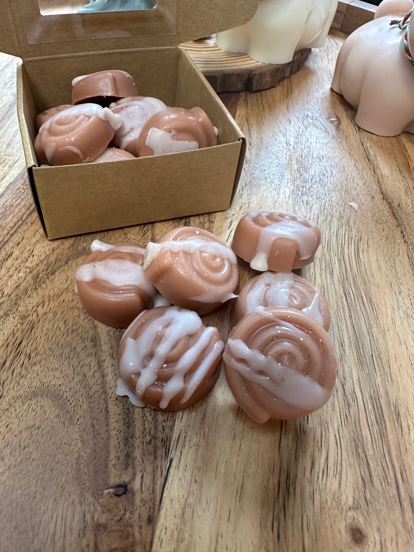 wax melts - cinnamon rolls