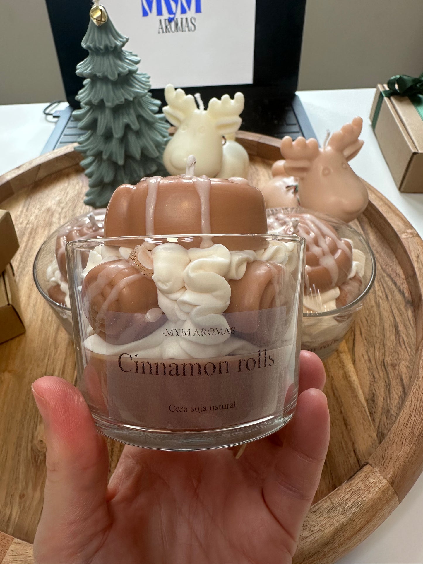 vela - cinnamon rolls